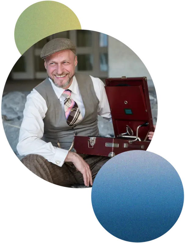 Portrait of DJ Wuthe, DJ (shellac records)